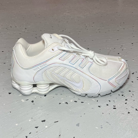 Nike Shox Navina Women’s Running Athletic Shoes Size 8 White / Rainbow RARE!! - Picture 5 of 12